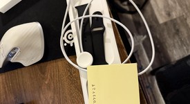 Mint
													Apple Watch Series 10 42mm - Verizon, Black, A3001 - Cellular, Aluminum, photo 4 of 9