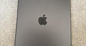 Mint
													Apple iPad 9th Gen - Unlocked, Gray, 64 GB, A2603, photo 2 of 8