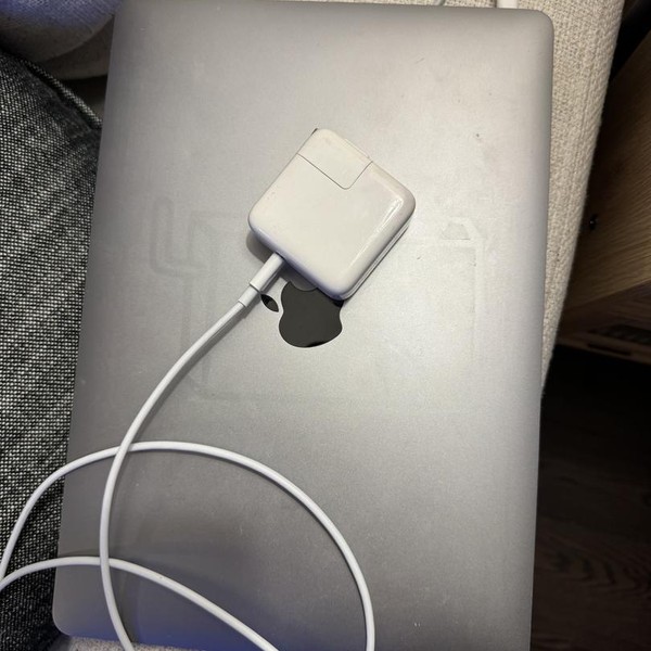 MacBook Air 2020 - 13 inch - 256 GB, Gray, 8 GB, Apple M1