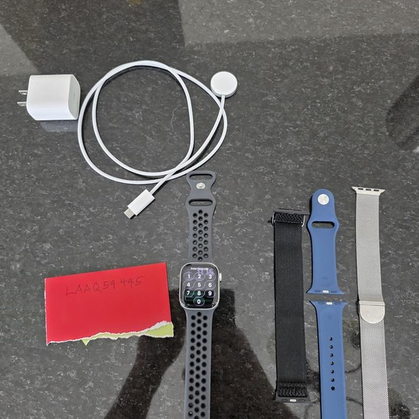 Apple Watch Series 10 42mm - Black, A2997 - GPS, Aluminum