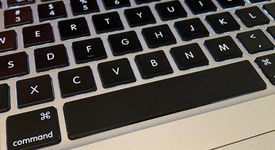 Good
													MacBook Pro 2013 (Retina) - 15" - Silver, 256 GB, 8 GB, photo 1 of 6
