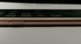Mint
													Apple iPhone 7 - Unlocked, Rose Gold, 128 GB, A1660, photo 4 of 7