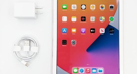 Fair
													Apple iPad Pro 9.7" - Unlocked, Rose Gold, 32 GB, A1674, photo 1 of 1