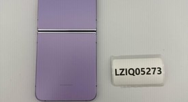 Good
													Samsung Galaxy Z Flip4 5G - Unlocked, Purple, 128 GB, 8 GB, SM-F721U1, photo 4 of 6