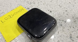 Fair
													Apple Watch Series 4 44mm - AT&T, Gray, A1976 - Cellular, Aluminum, photo 3 of 9