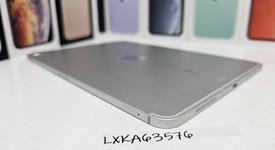 Good
													Apple iPad Pro 11" 2018 - Unlocked, Silver, 64 GB, A2013, photo 1 of 9