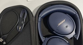 Used
													Bose QuietComfort Headphones - Blue, photo 2 of 5