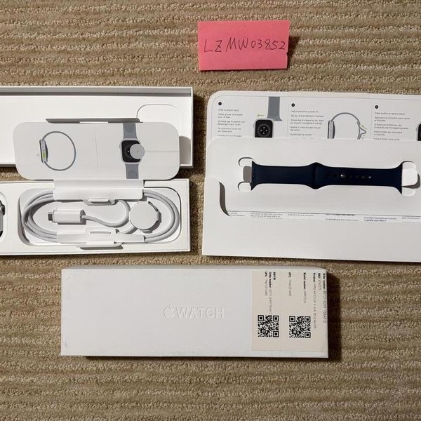 Apple Watch Series 9 41mm - Silver, A2978 - GPS, Aluminum