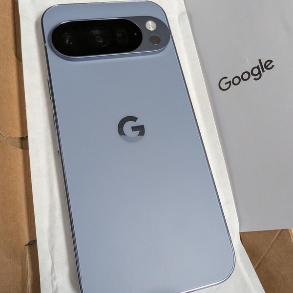 Google Pixel 10 Pro - Unlocked, 256 GB, Moonstone, G4QUR