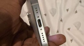 Mint
													Apple iPhone 16 Pro - Unlocked, White, 128 GB, A3083, photo 3 of 9