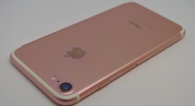 Good
													Apple iPhone 7 - Unlocked, Rose Gold, 32 GB, A1660, photo 5 of 10