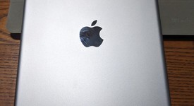 Good
													Apple iPad 5th Gen - Wi-Fi, Gray, 32 GB, A1822, photo 4 of 4