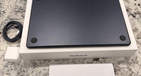 Mint
													MacBook Air 2025 (M4) - 15" - Apple M4, Midnight, 256 GB, 16 GB, photo 1 of 7