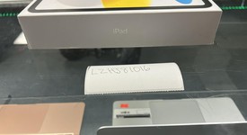 New
													Apple iPad 11th Gen - Unlocked, Silver, 128 GB, A3355, photo 3 of 12