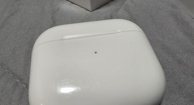 Used
													Apple AirPods 3rd Gen - MagSafe Case, photo 4 of 5