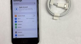 Mint
													Apple iPhone SE 3rd Gen 2022 - Unlocked, Midnight, 64 GB, A2595, photo 2 of 9