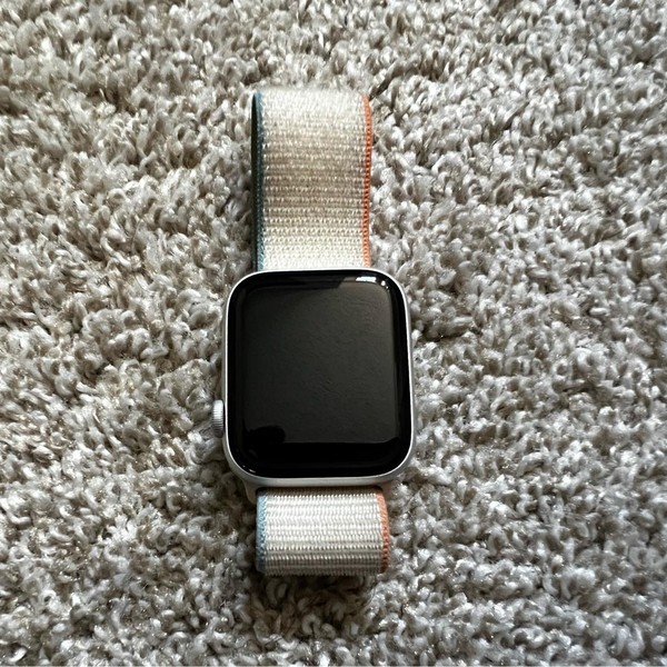 Apple Watch SE 1st Gen 44mm - Silver, A2352 - GPS, Aluminum