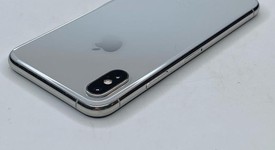 Good
													Apple iPhone Xs - AT&T, Silver, 256 GB, A1920, photo 3 of 6