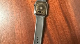 Fair
													Apple Watch Series 5 44mm - Gray, A2093 - GPS, Aluminum, photo 3 of 7