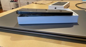 Mint
													Apple iPhone 17 - Unlocked, Black, 512 GB, A3258, photo 4 of 10