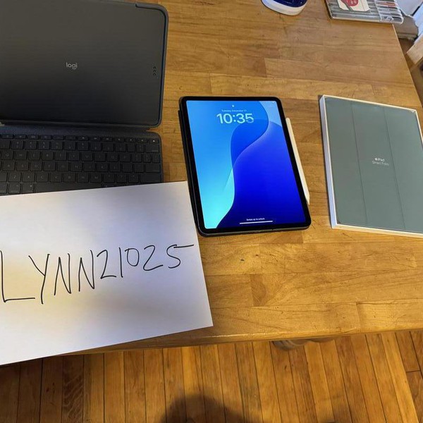 Apple iPad Pro 11 inch 2nd Gen 2020 - Verizon, 256 GB, Gray, A2068