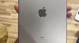 Good
													Apple iPad 5th Gen - Wi-Fi, Silver, 32 GB, A1822, photo 2 of 6