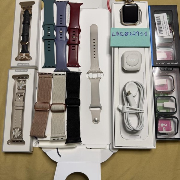 Apple Watch Series 8 41mm - Starlight, A2770 - GPS, Aluminum