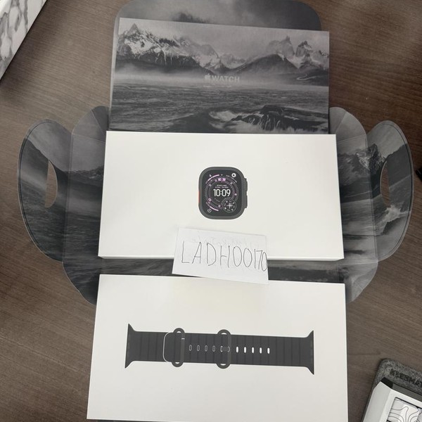 Apple Watch Ultra 3 49mm - Unlocked, Black, A3281