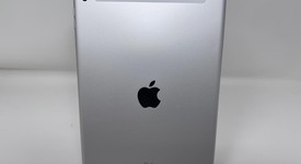 Mint
													Apple iPad 9th Gen - Unlocked, Silver, 256 GB, A2603, photo 2 of 6