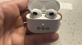 Used
													Apple AirPods 3rd Gen - Lightning Case, photo 4 of 5