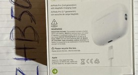 New
													Apple AirPods Pro 2nd Gen - Lightning, photo 1 of 5