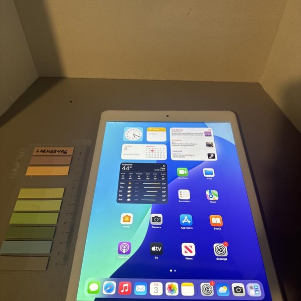 Apple iPad 8th Gen - Wi-Fi, 128 GB, Silver, A2270