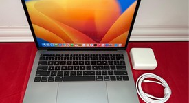 Good
													MacBook Pro 2017 (No Touch Bar) - 13" - I5, Gray, 256 GB, 8 GB, photo 4 of 7