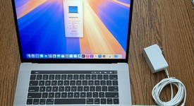 Good
													MacBook Pro 2017 (With Touch Bar) - 15" - I7, Gray, 512 GB, 16 GB, photo 1 of 12