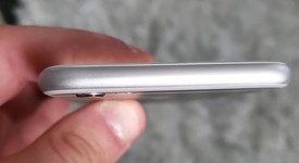 Good
													Apple iPhone 6 - Unlocked, Silver, 16 GB, A1549, photo 5 of 7