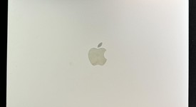 Fair
													MacBook Pro 2019 - 13" - I5, Silver, 256 GB, 8 GB, photo 2 of 7