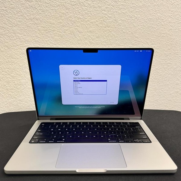 MacBook Pro Late 2023 (M3) - 14 inch - 512 GB, Silver, 18 GB, Apple M3 Pro 11-core, 14-core GPU