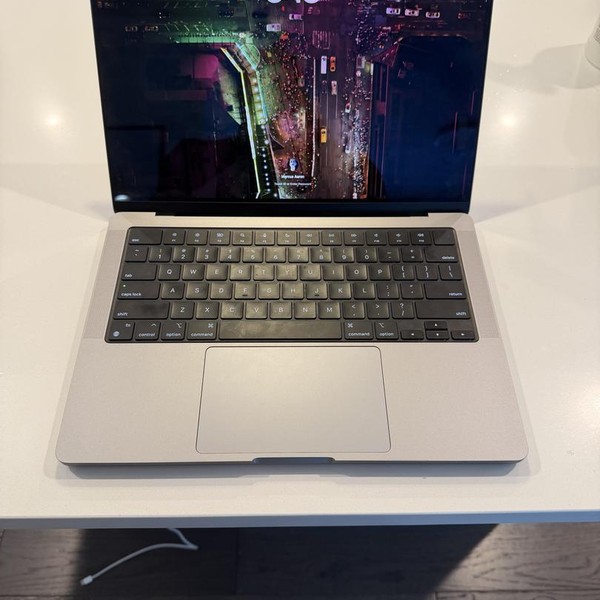 MacBook Pro 2023 - 14 inch - 512 GB, Gray, 16 GB, Apple M2 Pro 10-core