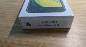 New
													Apple iPhone SE 2nd Gen 2020 - Unlocked, Black, 64 GB, A2275, photo 3 of 5