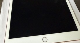 Good
													Apple iPad 7th Gen - Unlocked, Gold, 32 GB, A2200, photo 1 of 3