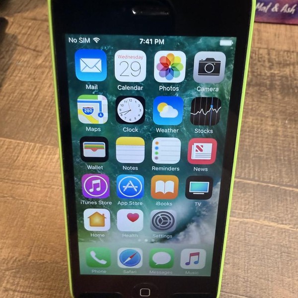 Apple iPhone 5C - AT&T, 16 GB, Green, A1532