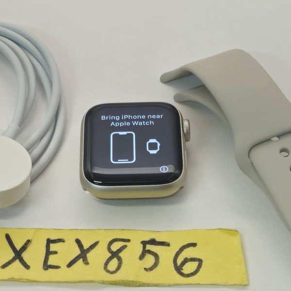 Apple Watch SE (2nd Gen) 40mm - Unlocked, Starlight, A2726 - Cellular, Aluminum