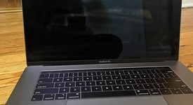 Fair
													MacBook Pro 2018 (With Touch Bar) - 15" - I7, Gray, 512 GB, 16 GB, photo 4 of 11