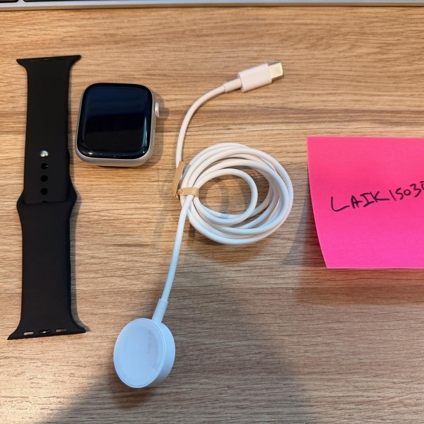Apple Watch Series 8 45mm - Silver, A2771 - GPS, Aluminum