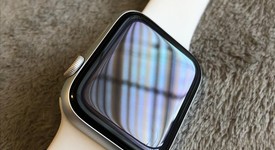 Good
													Apple Watch Series 4 44mm - Unlocked, Silver, A1976 - Cellular, Aluminum, photo 4 of 5