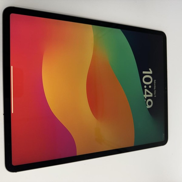 Apple iPad Pro 12.9 inch 4th Gen 2020 - Unlocked, 128 GB, Gray, A2069