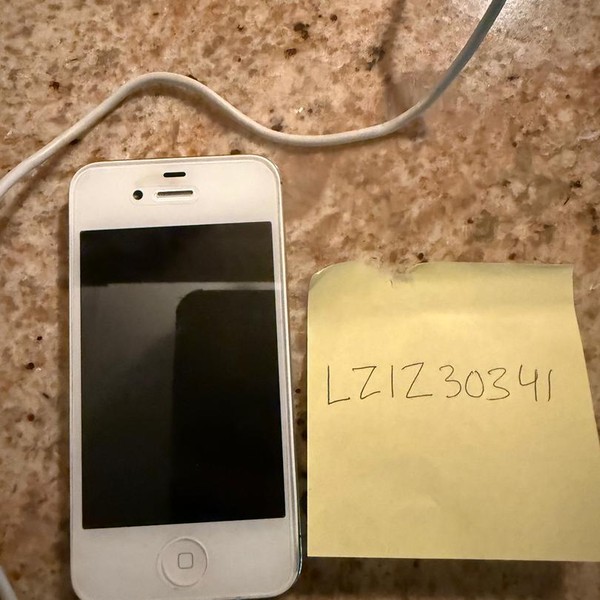Apple iPhone 4S - Unlocked, 32 GB, White, A1387