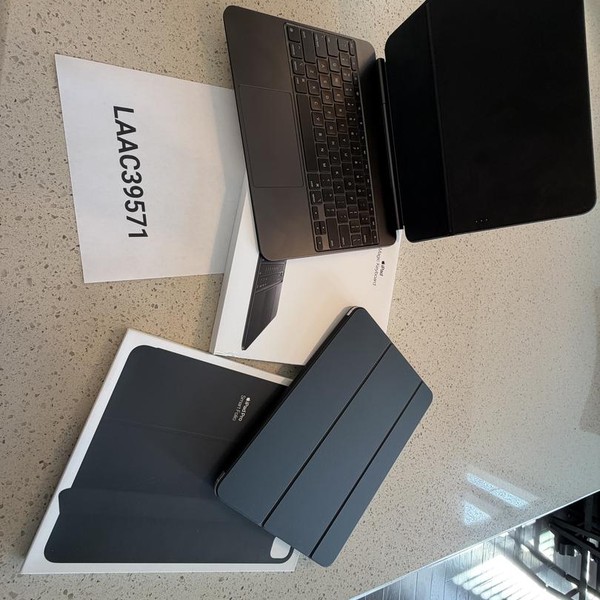 Apple iPad Pro 13 inch (M4) 2024 - Unlocked, 1 TB, Silver, 16 GB, A2926, Standard Glass