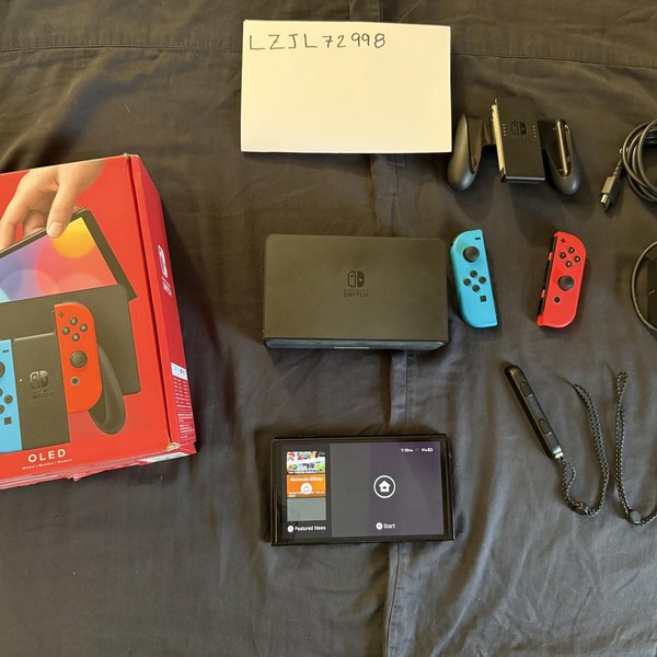 Nintendo Switch - OLED - 64 GB, Red & Blue