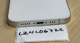 Fair
													Apple iPhone 13 - Unlocked Non-US, Starlight, 128 GB, A2633, photo 3 of 5